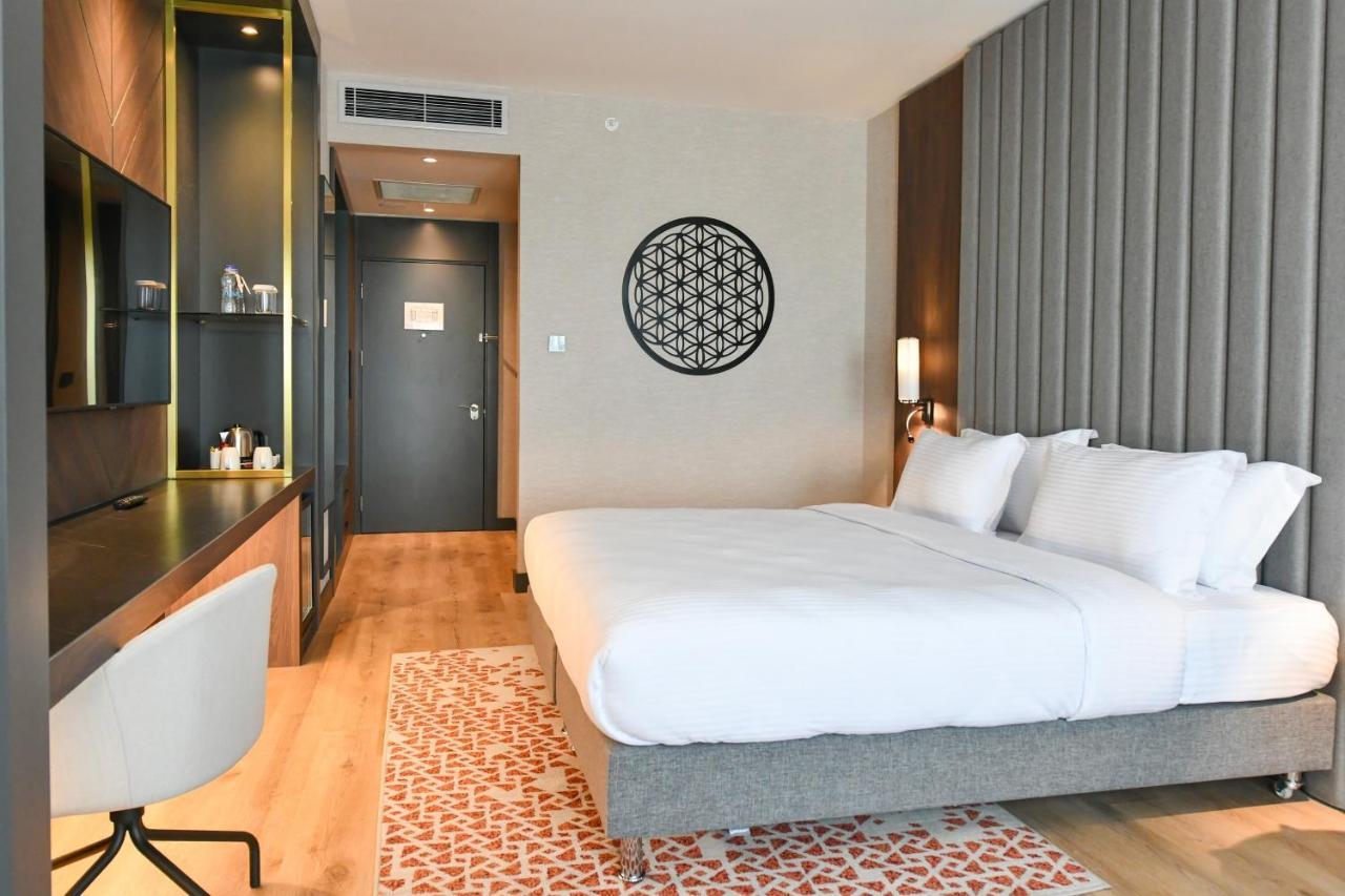 Отель Crowne Plaza Ankara By Ihg Экстерьер фото